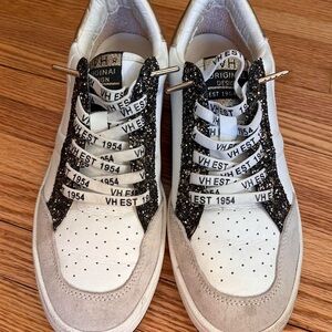 9.5 Women Vintage Havana sneakers